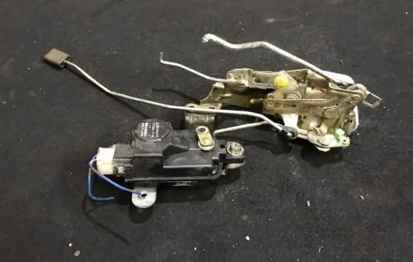 Mitsubishi Space Wagon Front door lock