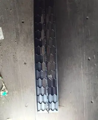 Skoda Octavia Mk3 (5E) Front bumper lower grill 5E0853677L
