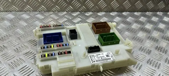 Volvo XC60 Fuse module 31314511AB 31314511 CG9T14C256FA
