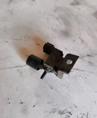 Toyota Corolla Verso E121 Vacuum valve 