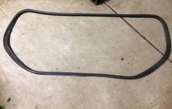 Lexus IS 200-300 Trunk rubber seal (body)