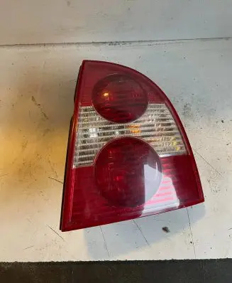 Volkswagen PASSAT B5.5 Rear/tail lights 3B5945258B 28400014