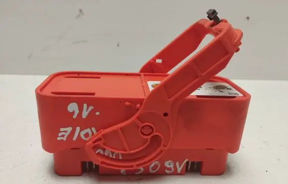 Volvo V60 Battery relay fuse 
