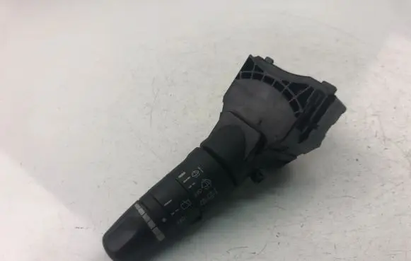 Nissan Primera Indicator stalk 25260AV610