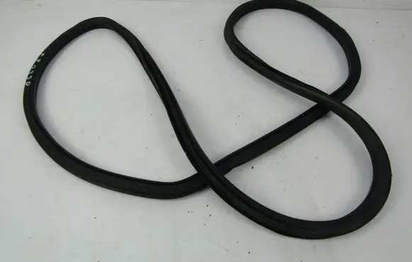 Opel Zafira B Front door rubber seal 