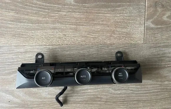 Citroen C4 II Interior fan control switch 9844375580