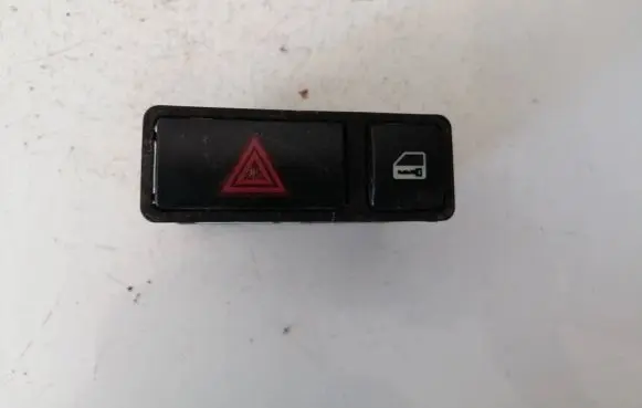 BMW 3 E46 Hazard light switch 61318368920 8368920
