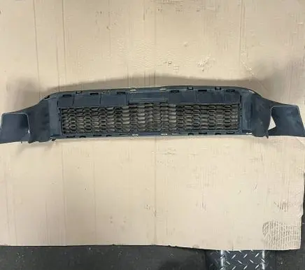 BMW 5 F10 F11 Front bumper lower grill 8049347