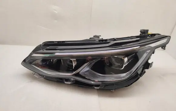 Volkswagen Golf VIII Headlight/headlamp