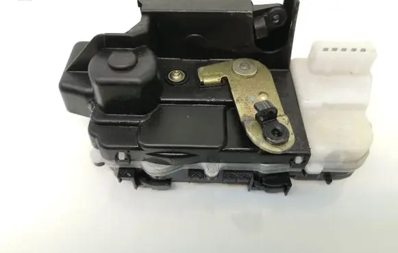 Peugeot 607 Rear door lock