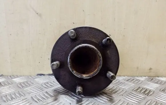 Ford Focus Rear wheel hub