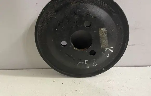 BMW X1 E84 Power steering pump pulley 1234567