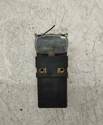 Volkswagen Golf IV Coolant fan relay 357919506D