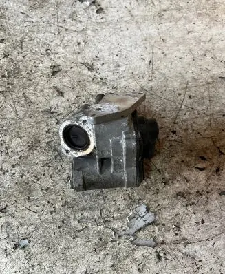 Volkswagen Golf V EGR valve 03C131503B