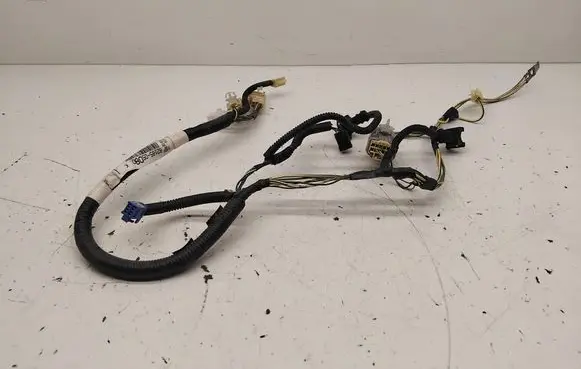 Toyota Avensis T250 Tailgate/trunk wiring harness 8218505080