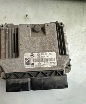 Volkswagen Touran I Engine control unit/module 03G906021CG 0281012746