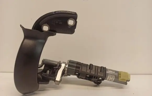 Audi A4 S4 B5 8D Tailgate hinge 8W9827299A