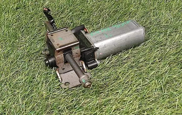 Audi A4 S4 B8 8K Seat adjustment motor 988582 988582104