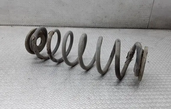 Volkswagen Touran I Rear coil spring