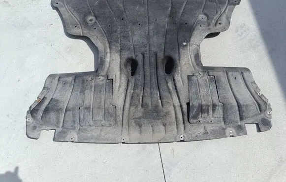 Ford Mach-E I Rear underbody cover/under tray 2495456