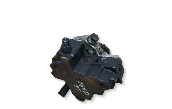 BMW 7 E65 E66 Fuel injection high pressure pump 0445010108 7793650
