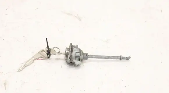 Mitsubishi Eclipse Cross Front door lock (next to the handle) 5774572