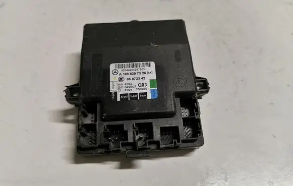 Mercedes-Benz B W245 Door control unit/module A1698207326