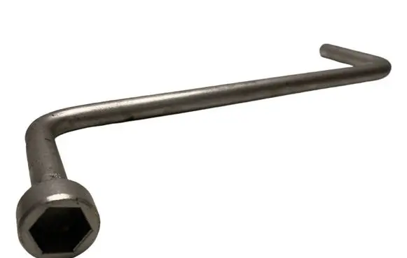 BMW 7 E65 E66 Wheel nut wrench 6758731