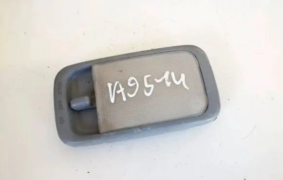 Toyota RAV 4 (XA20) Rear seat light
