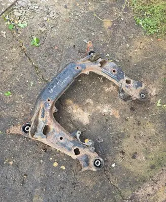 Volkswagen PASSAT B5.5 Front subframe