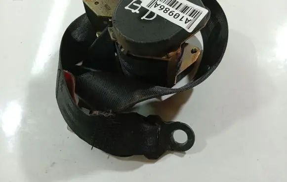 Volkswagen PASSAT B4 Rear seatbelt 357857805
