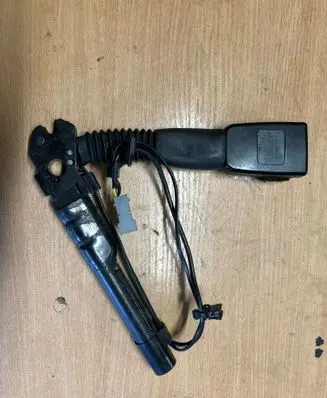 BMW 1 E82 E88 Front seatbelt buckle 7213564 34050055B 000103861540