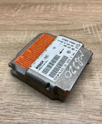 Mercedes-Benz E W210 Airbag control unit/module 0018201026 0285001094