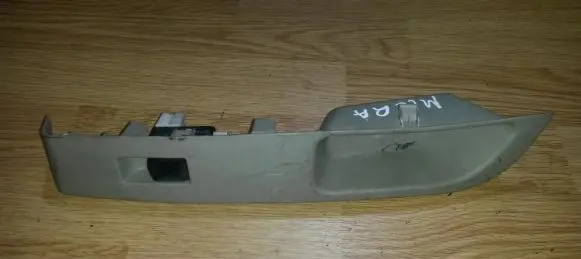 Nissan Micra Electric window control switch 0960ax11