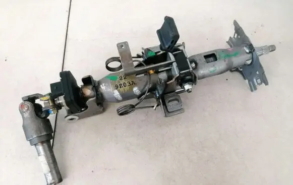 Toyota Avensis T250 Steering wheel axle 8924502010 89245-02010