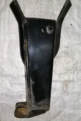 Volvo V70 Bottom radiator support slam panel 