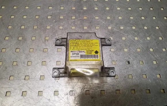 Mitsubishi Pajero Airbag control unit/module MR551784L