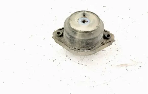 Mercedes-Benz R W251 Engine mount bracket 2512402717 2512404117