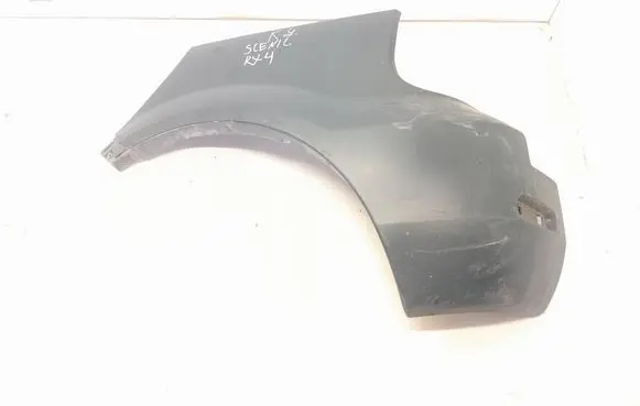 Rear fender molding trim