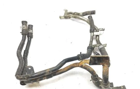 Toyota Land Cruiser (J200) Engine coolant pipe/hose