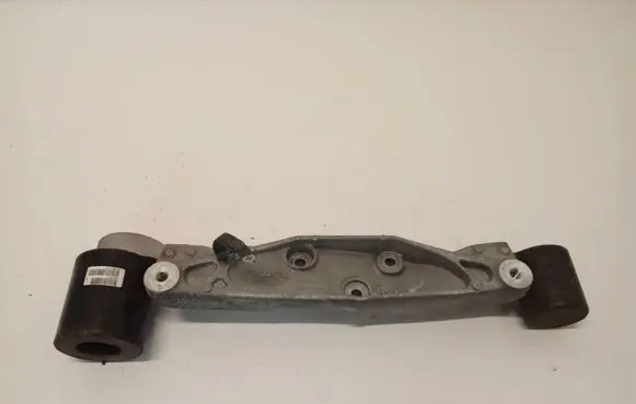 Volvo XC60 Rear differential/diff mount bracket 31437628