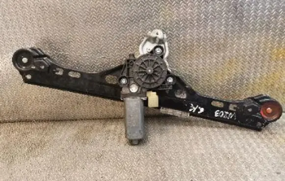 Mercedes-Benz C W203 Rear door window regulator with motor 2038202942