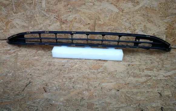 Opel Corsa E Front bumper lower grill 13432002