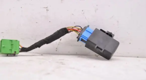 Volkswagen Caddy Seat heating relay 5K0959772A