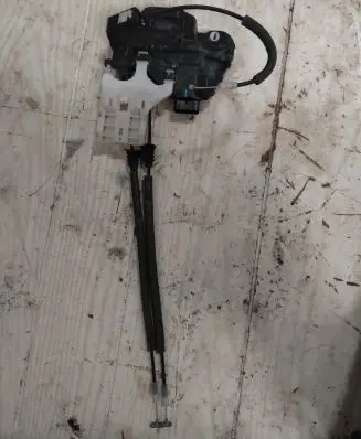 Hyundai Santa Fe Front door lock