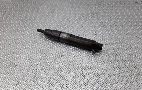 Volkswagen Sharan Fuel injector 028130201G