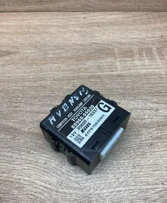 Toyota Avensis T250 Light module LCM 8996005020 3560016337