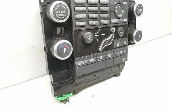 Volvo V70 Climate control unit 30782281 MC36BA00021 7923