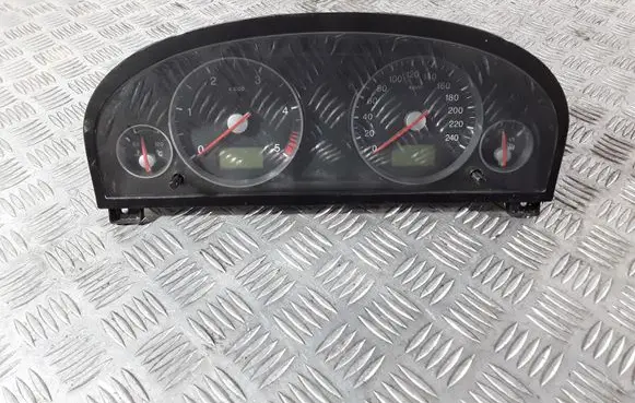 Ford Mondeo Mk III Speedometer (instrument cluster) 3S7F10841