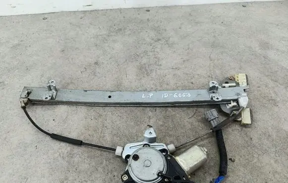 Nissan X-Trail T30 Front door window regulator with motor 807318H301